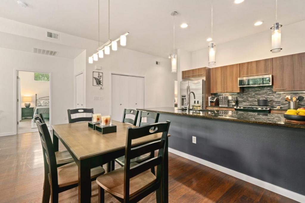 The Cozy Corner Retreat, 15 Min Walk To Old Town Apartment Fort Collins Exterior photo